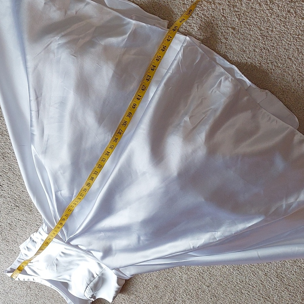 White 1950s Style Satin A-Line Tea Length Wedding Dress and Bow Veil Sz 6 - Picture 15 of 17